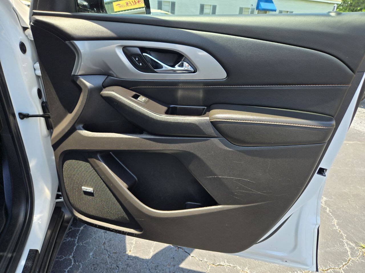 Used 2019 Chevrolet Traverse LT FWD image 52