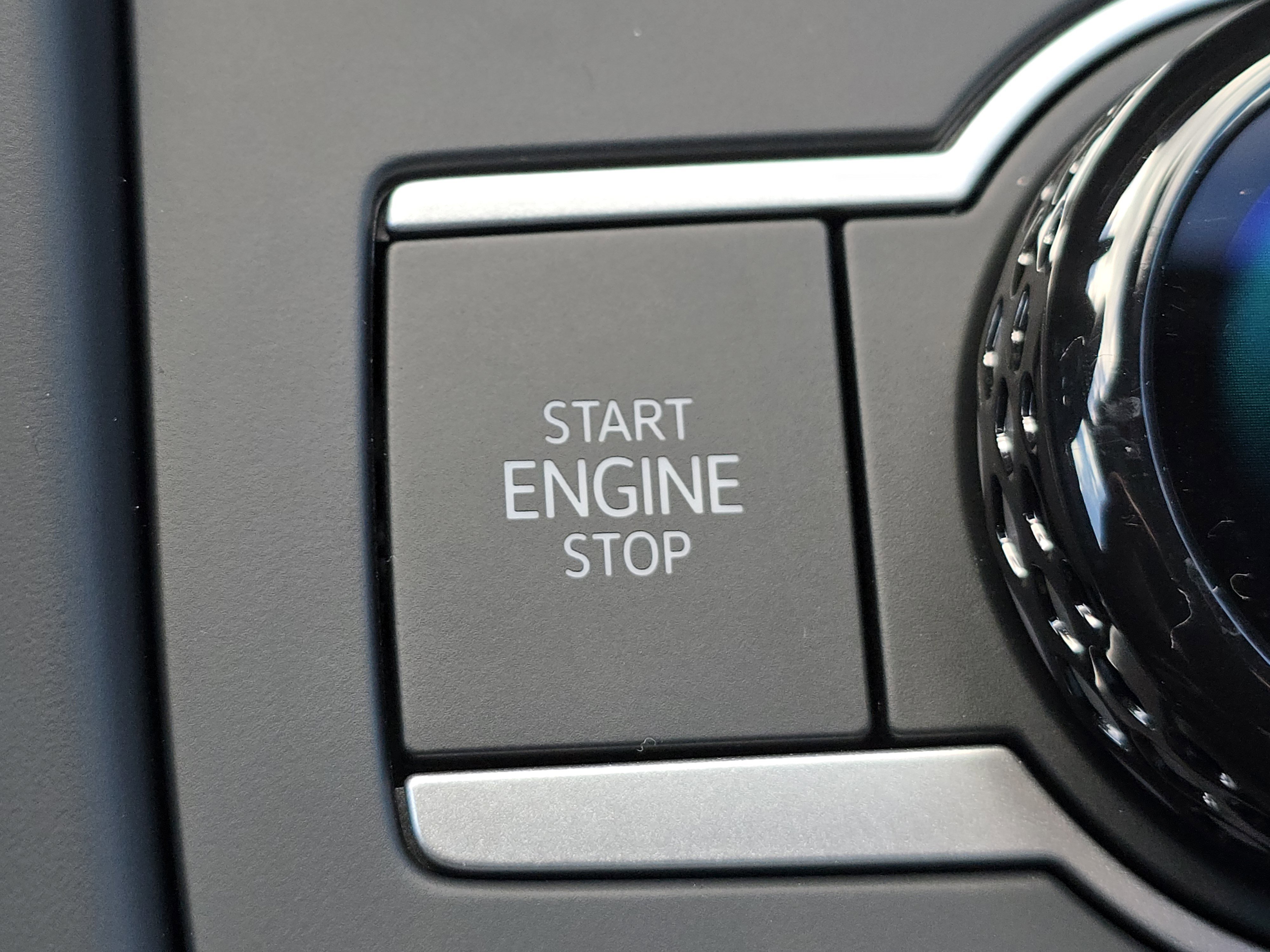 New 2026 Volkswagen Tiguan SE R-Line image 25