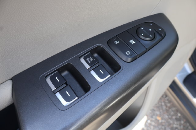 Used 2019 Kia Sportage LX FWD image 12
