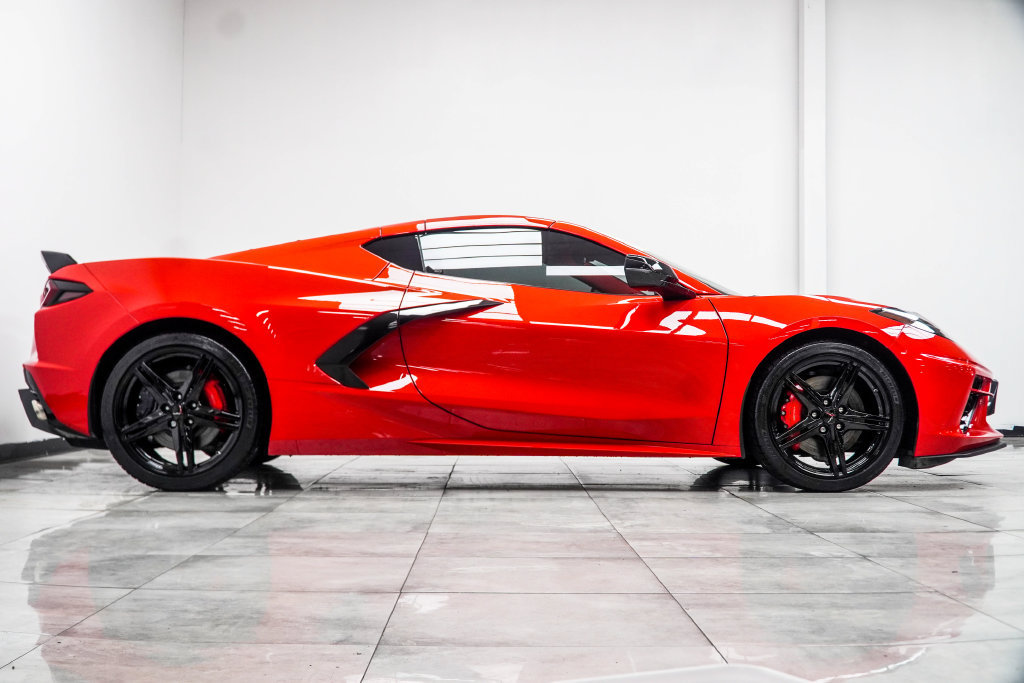 Used 2024 Chevrolet Corvette Stingray Premium Cpe w/ Z51 Performance Package RWD image 8