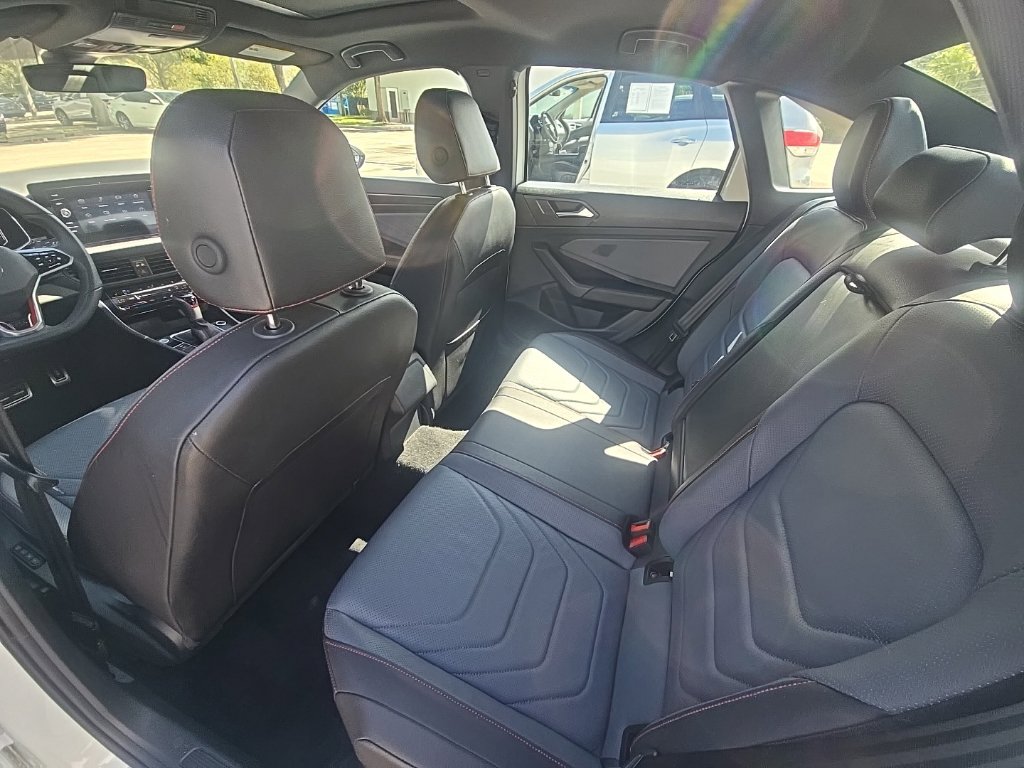 Used 2025 Volkswagen Jetta GLI Autobahn FWD image 29