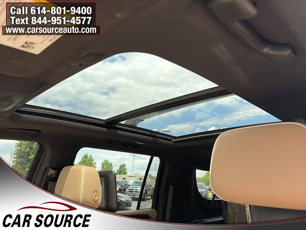 Used 2023 Chevrolet Suburban Premier AWD/4WD image 27