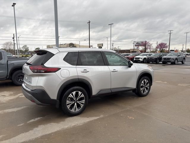 Used 2023 Nissan Rogue SV AWD/4WD image 3