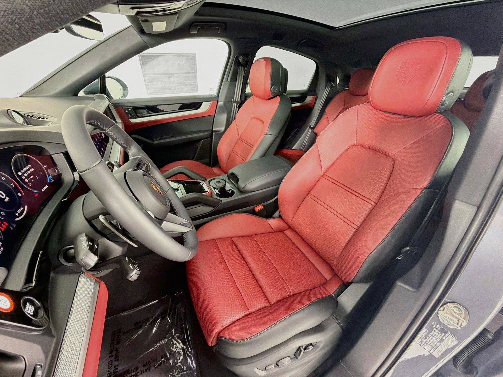 New 2026 Porsche Cayenne Coupe AWD/4WD image 5