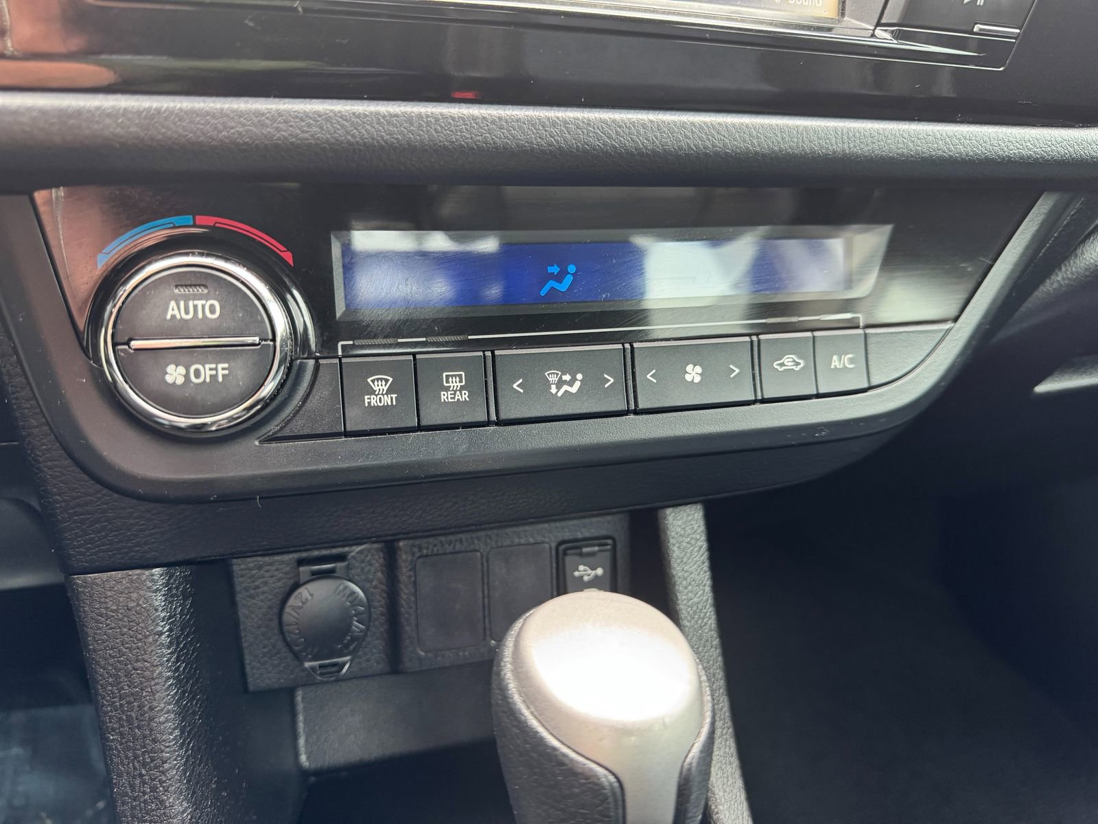 Used 2015 Toyota Corolla S FWD image 24