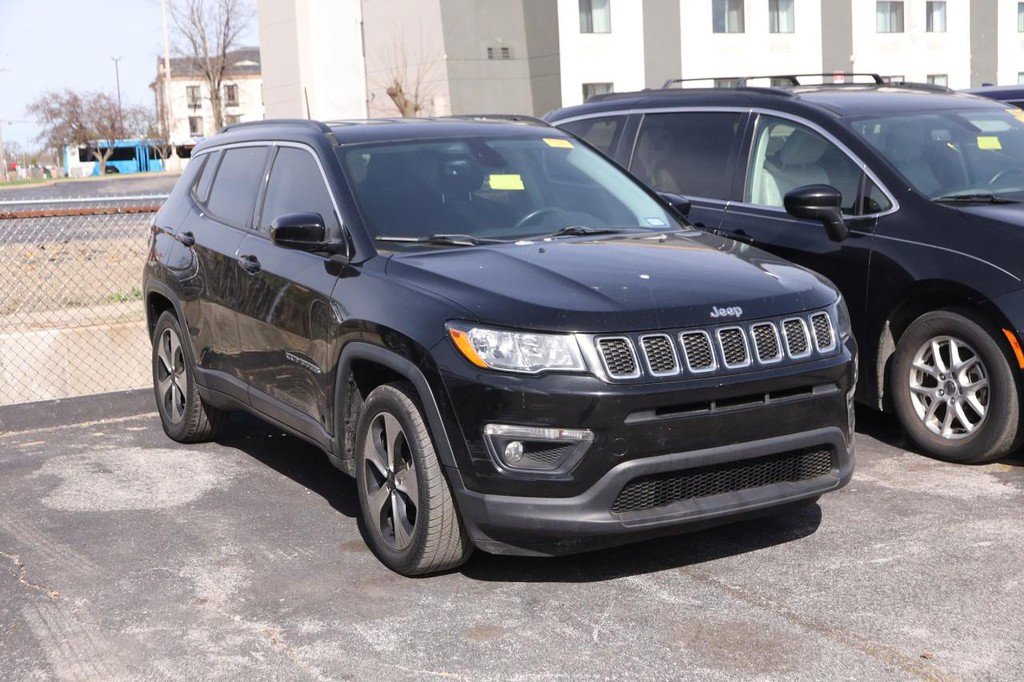 Used 2017 Jeep Compass Latitude w/ Popular Equipment Group image 2