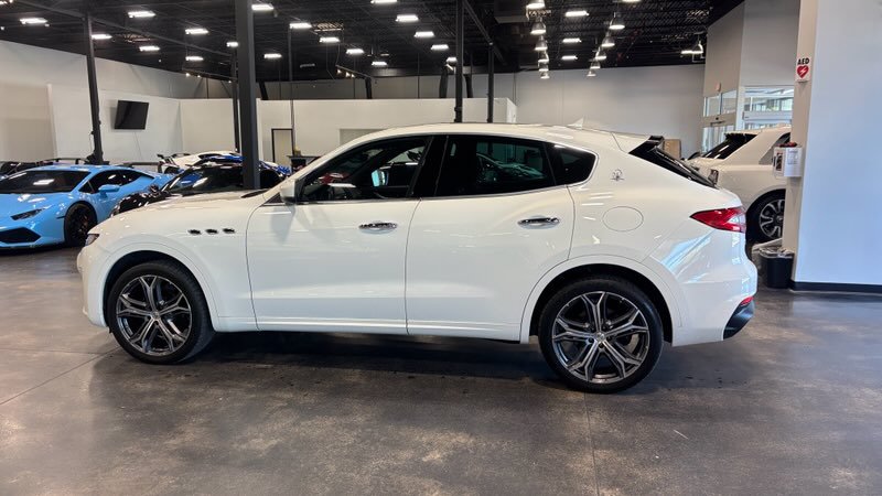 Used 2020 Maserati Levante AWD/4WD image 8