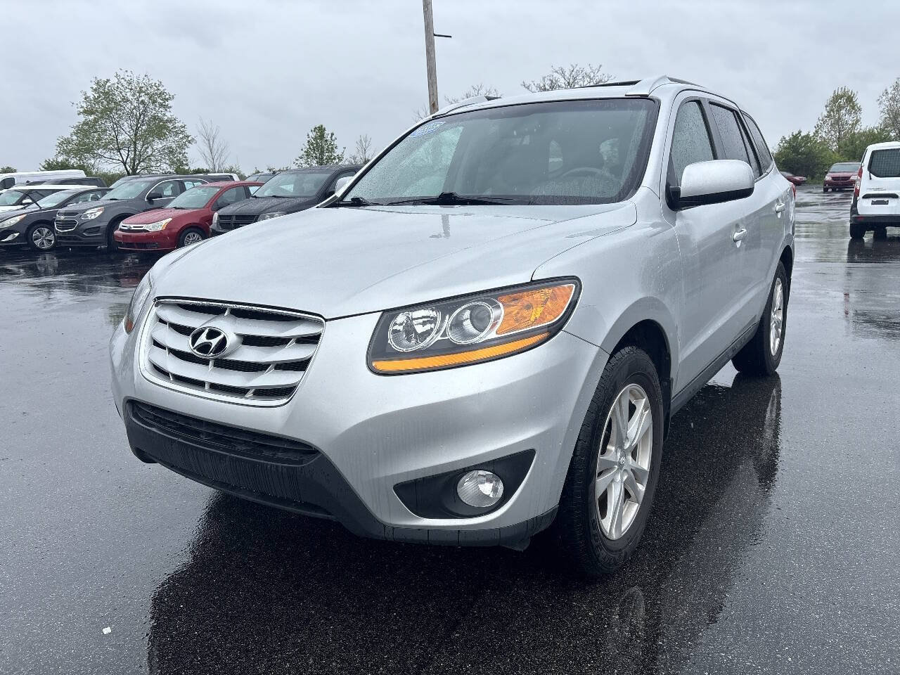 Used 2011 Hyundai Santa Fe SE FWD image 3