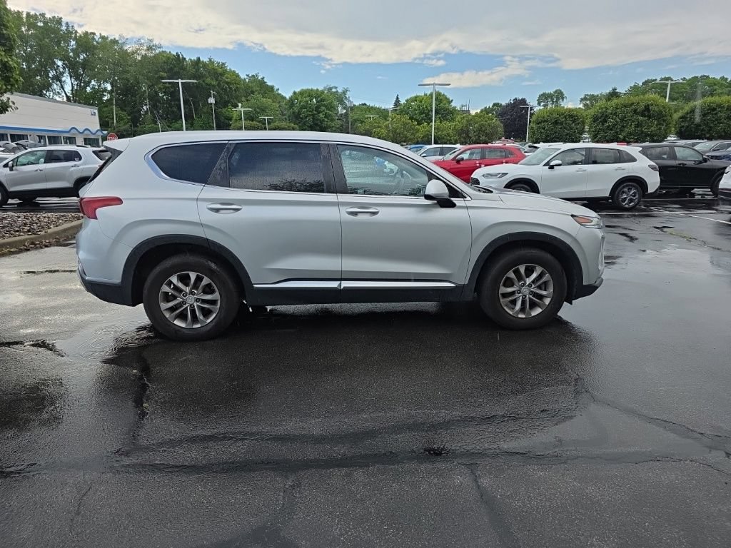 Used 2019 Hyundai Santa Fe SE AWD/4WD image 9