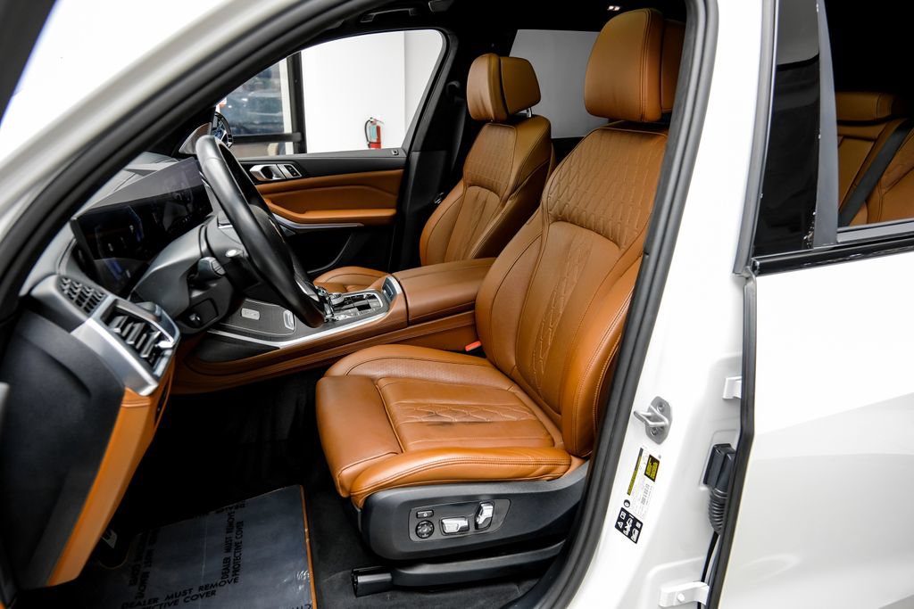 Used 2025 BMW ALPINA XB7 AWD/4WD image 45
