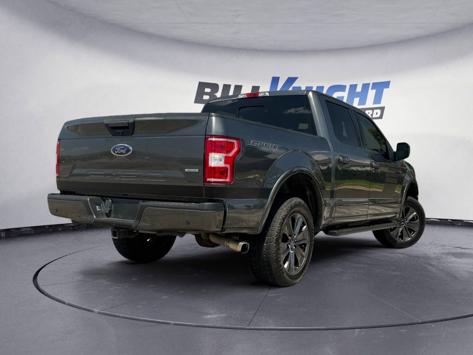 Certified 2018 Ford F150 XLT w/ Equipment Group 302A Luxury AWD/4WD image 5