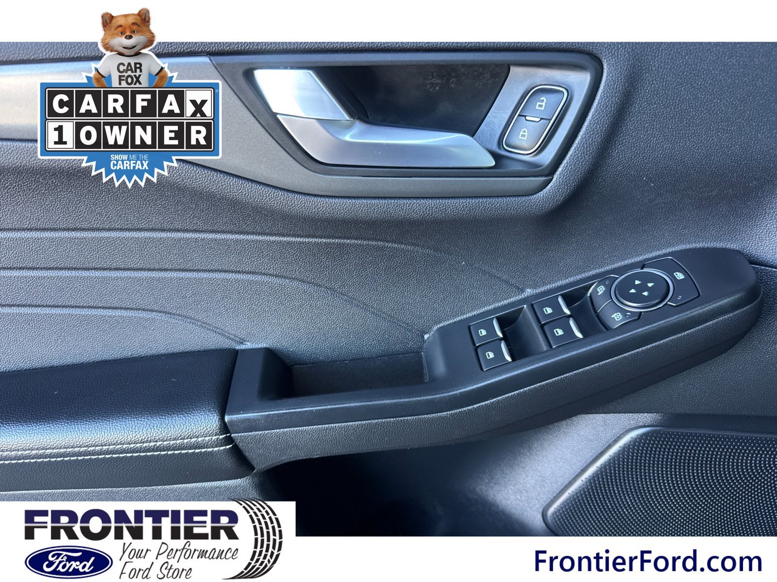 Certified 2025 Ford Escape SE FWD image 12