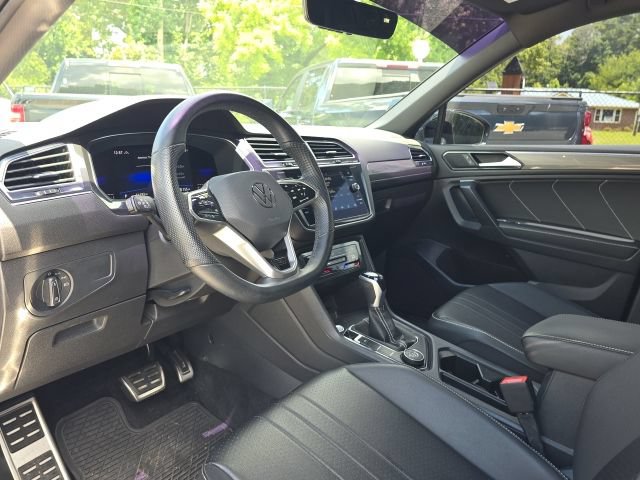 Used 2022 Volkswagen Tiguan SE R-Line AWD/4WD image 25