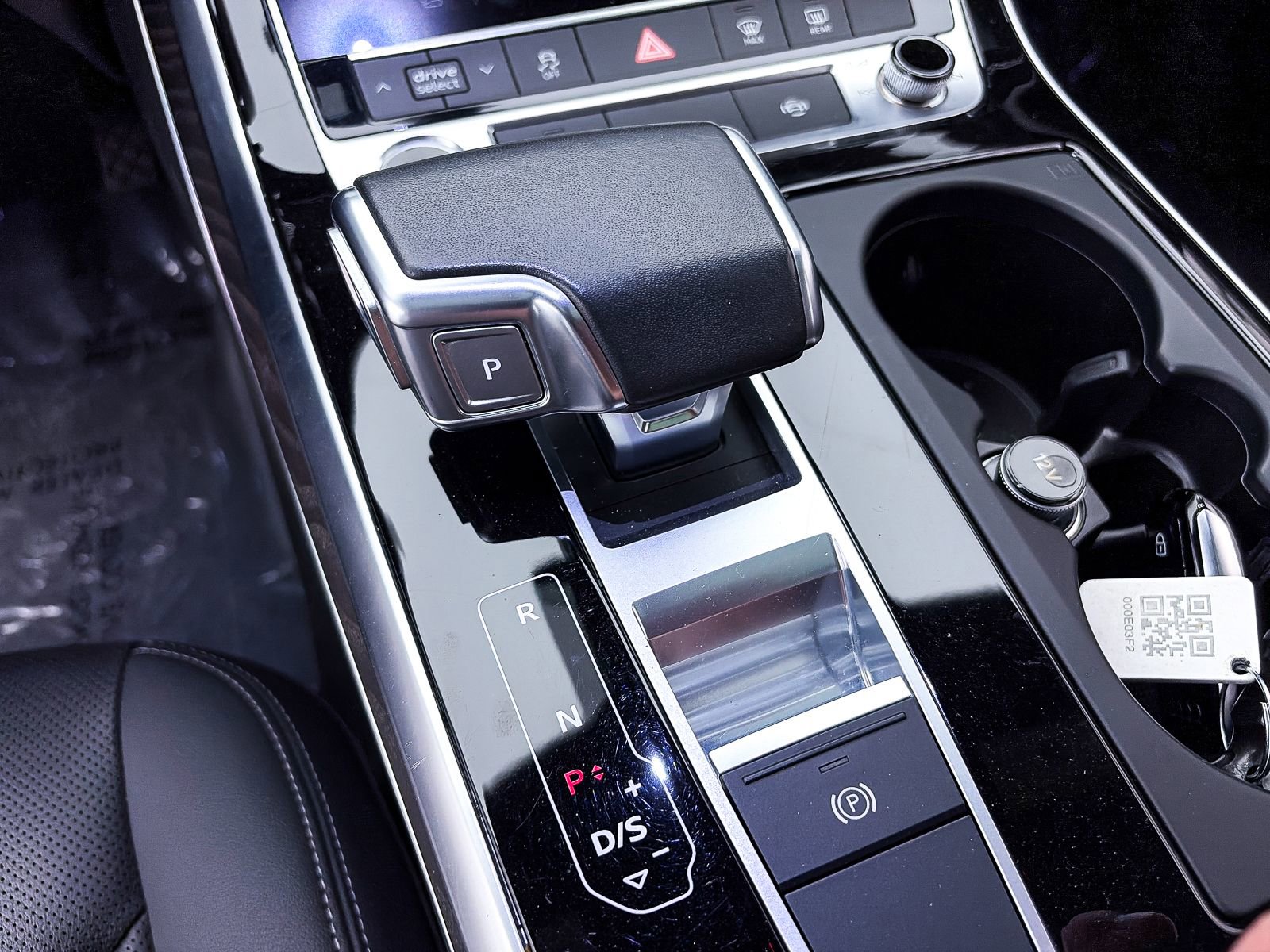 Used 2021 Audi Q8 Premium Plus w/ Premium Plus Package image 29