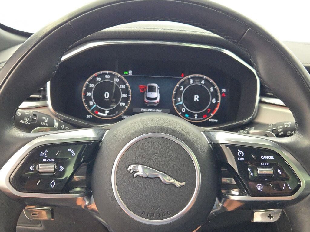 Used 2024 Jaguar F-PACE R-Dynamic S image 34