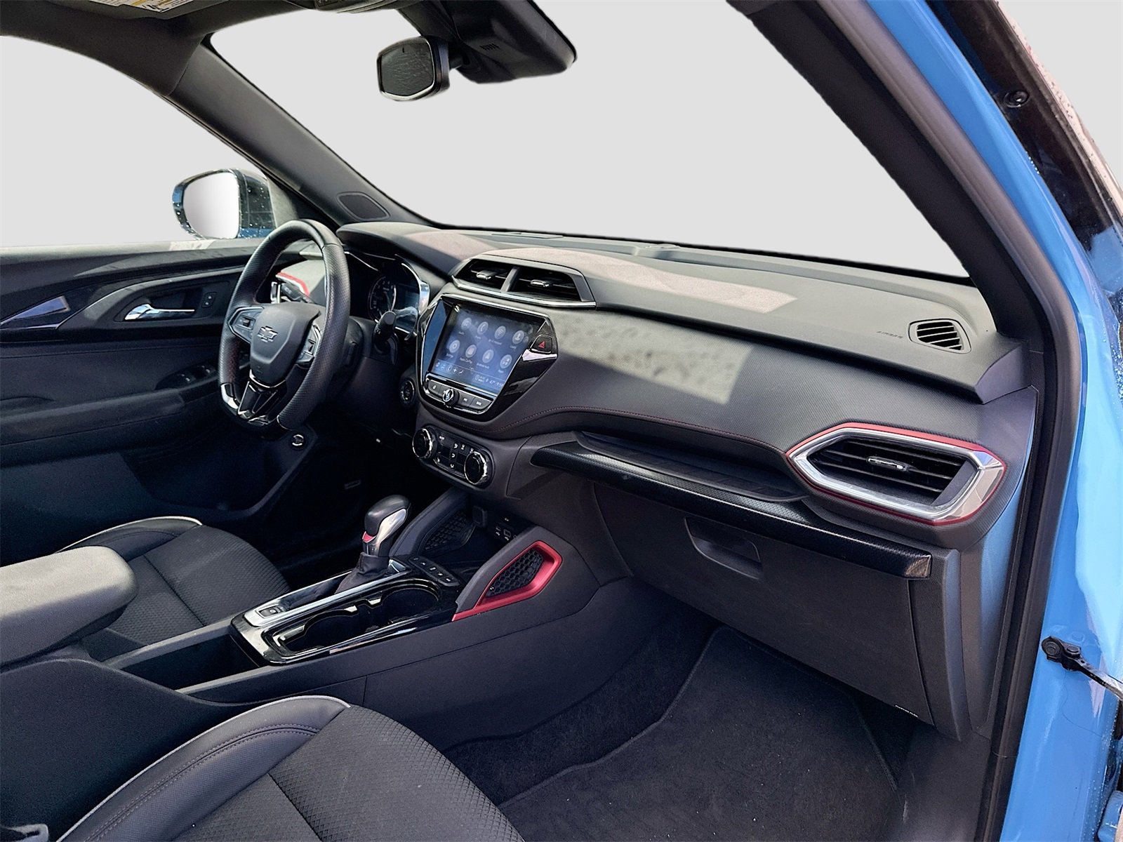 Used 2023 Chevrolet TrailBlazer RS w/ Sun and Liftgate Package image 28