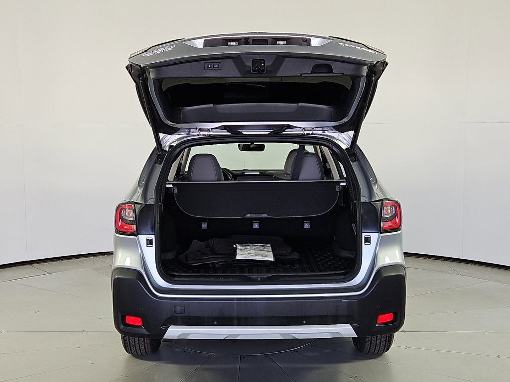 Certified 2024 Subaru Outback Limited AWD/4WD image 10