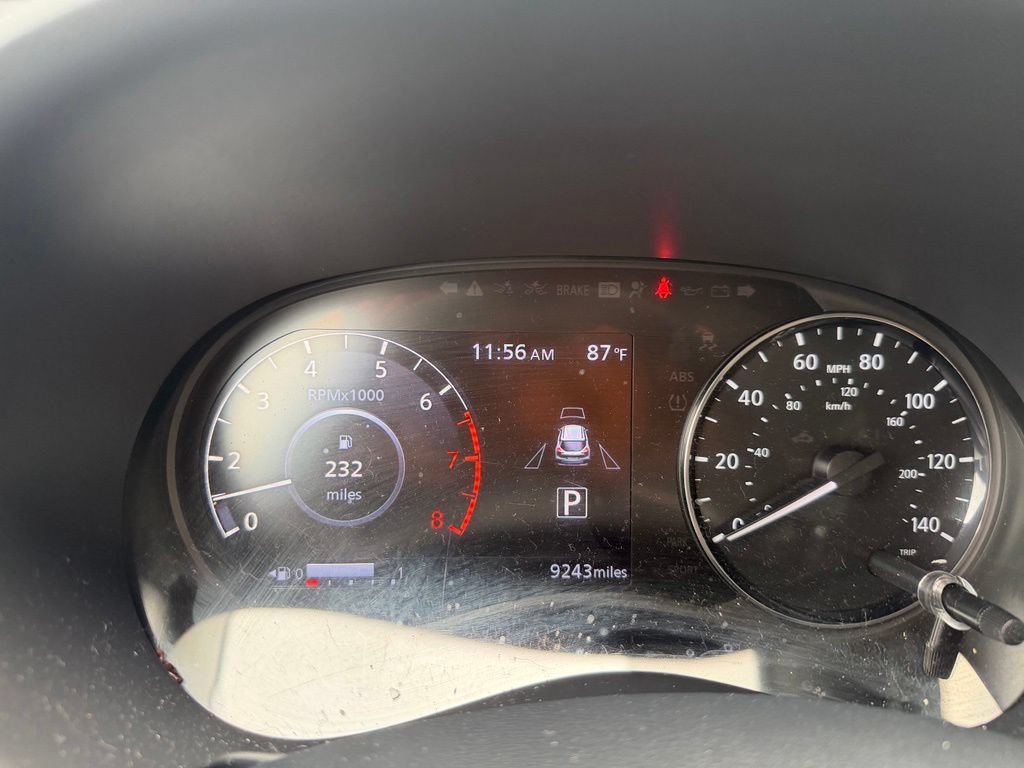 Used 2023 Nissan Kicks SR FWD image 9