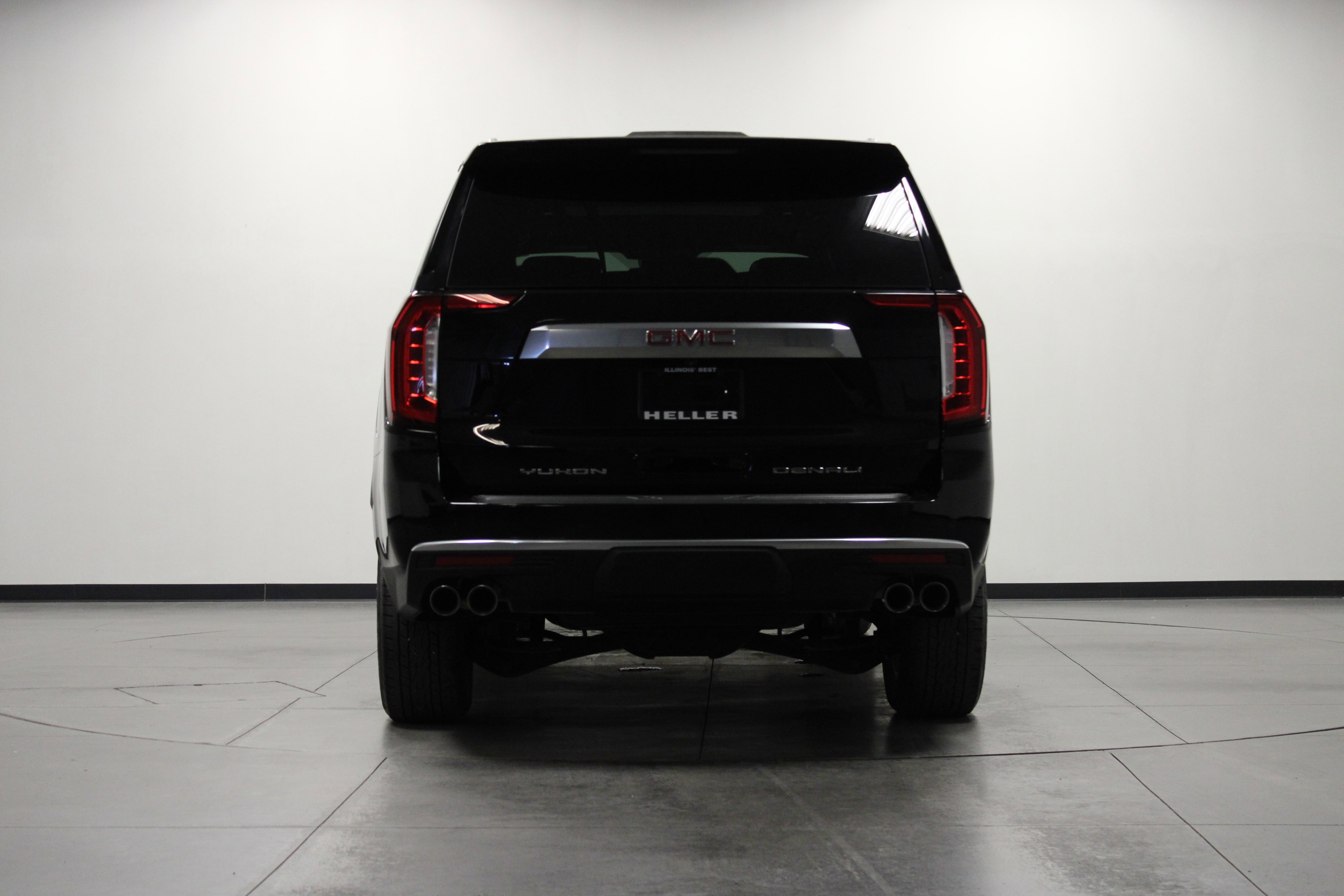 Used 2023 GMC Yukon XL Denali image 5