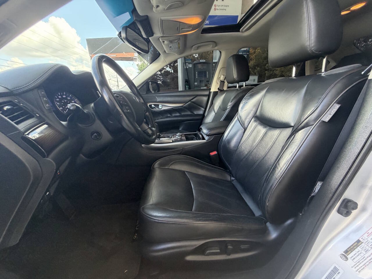 Used 2018 INFINITI Q70 L 3.7 w/ Sensory Package RWD image 4