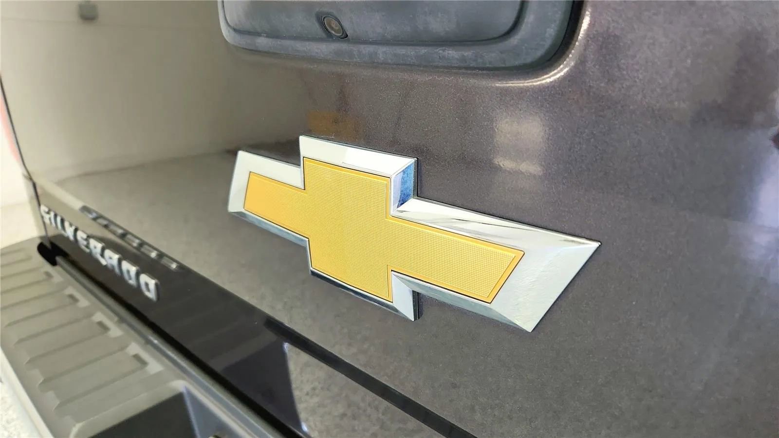 Used 2015 Chevrolet Silverado 1500 LTZ w/ LTZ Plus Package AWD/4WD image 16