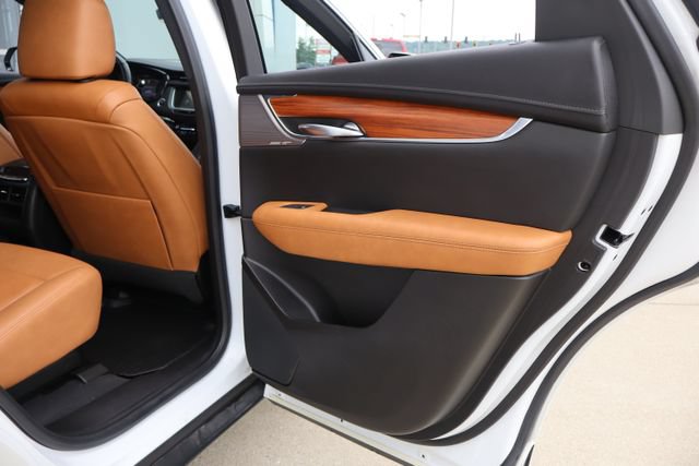 Used 2021 Cadillac XT5 Premium Luxury AWD/4WD image 36