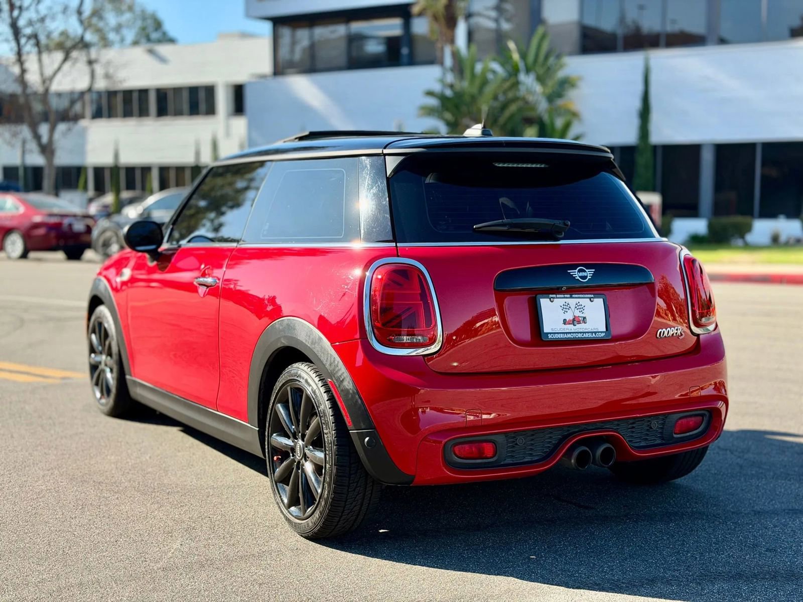 Used 2019 MINI Cooper S image 9