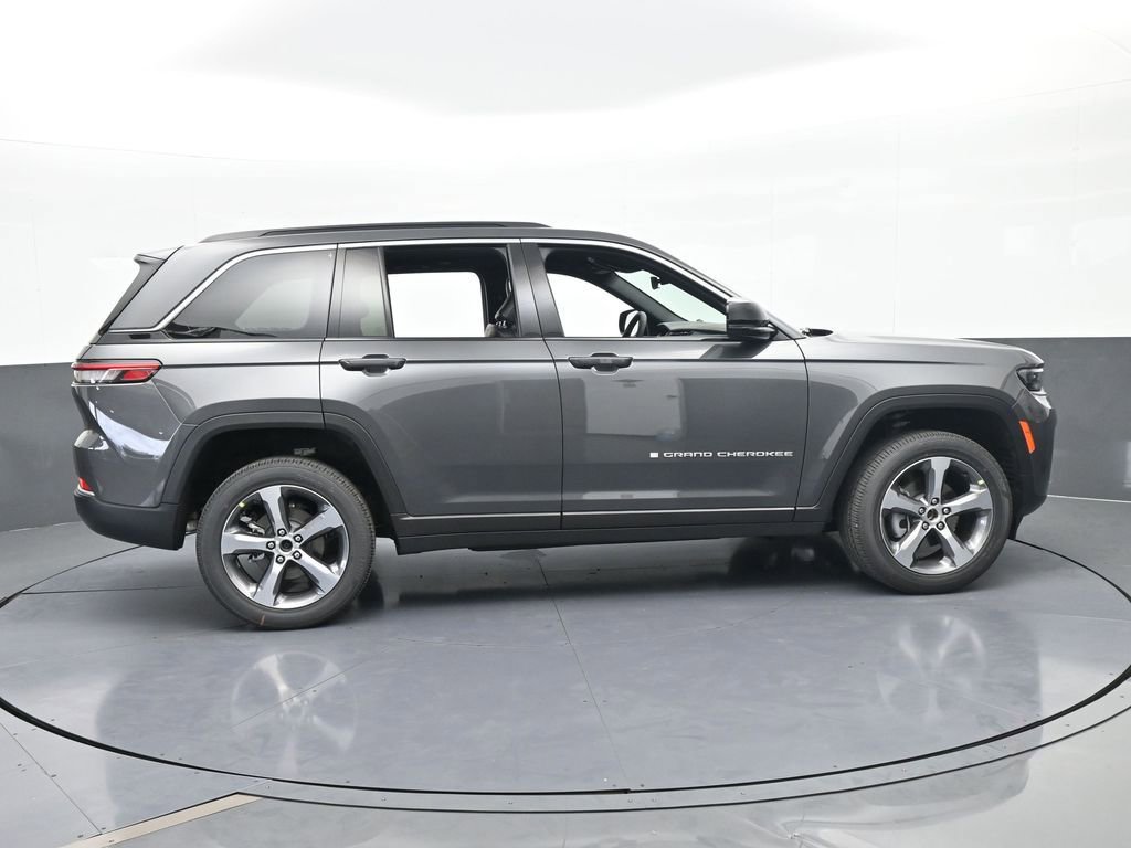 New 2026 Jeep Grand Cherokee Limited AWD/4WD image 7