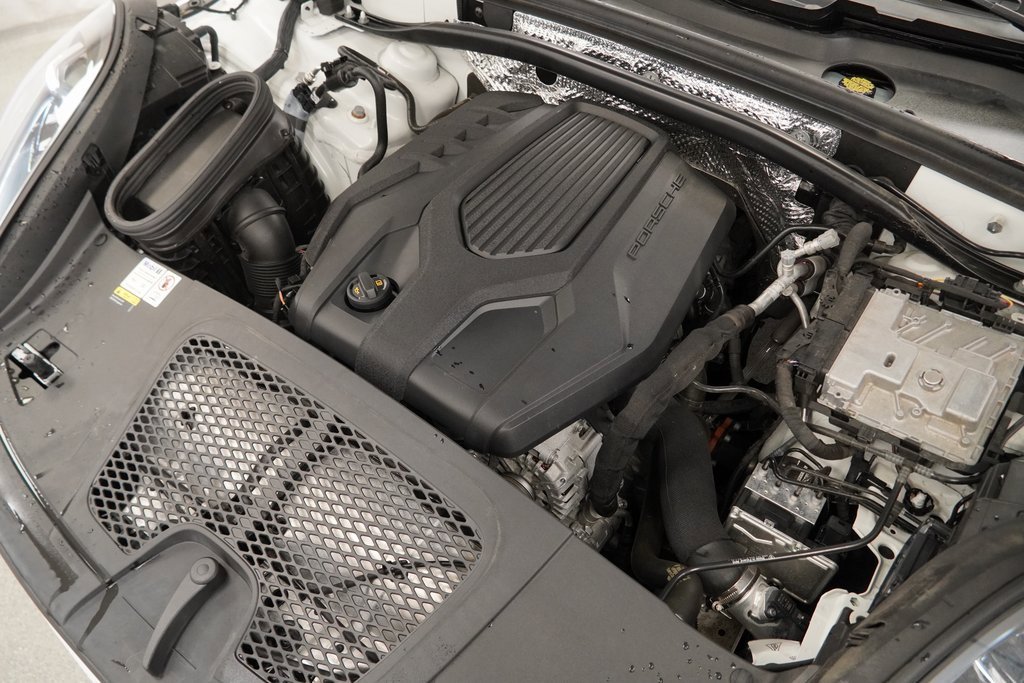 Used 2023 Porsche Macan image 55