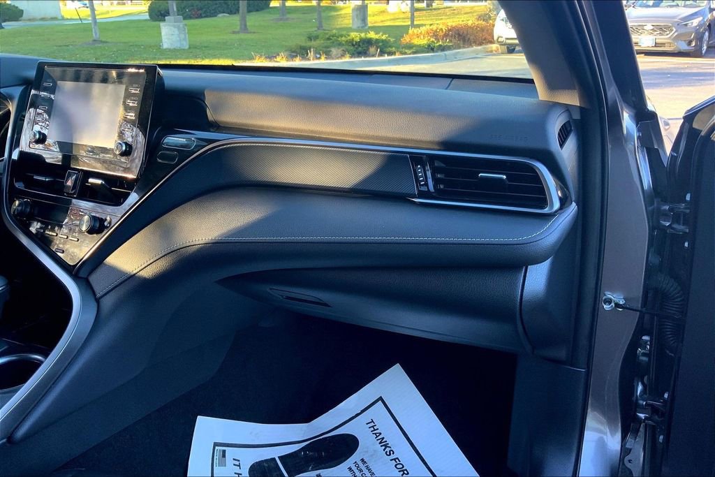 Used 2023 Toyota Camry SE image 19