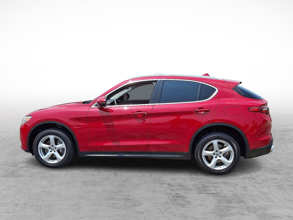 Used 2020 Alfa Romeo Stelvio image 2