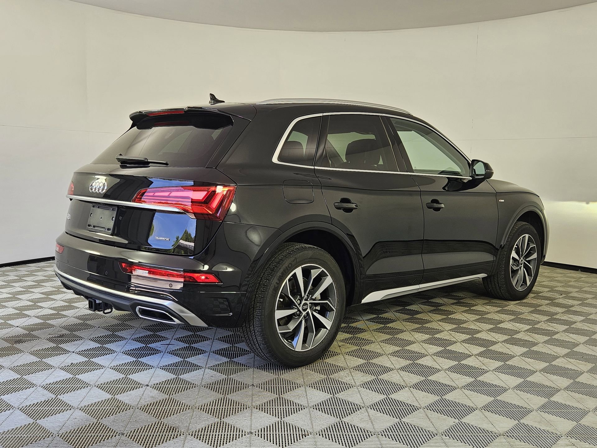 Certified 2023 Audi Q5 2.0T Premium Plus w/ Premium Plus Package AWD/4WD image 7