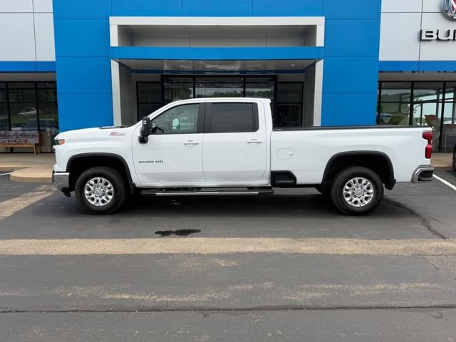 Used 2024 Chevrolet Silverado 2500 LT AWD/4WD image 1