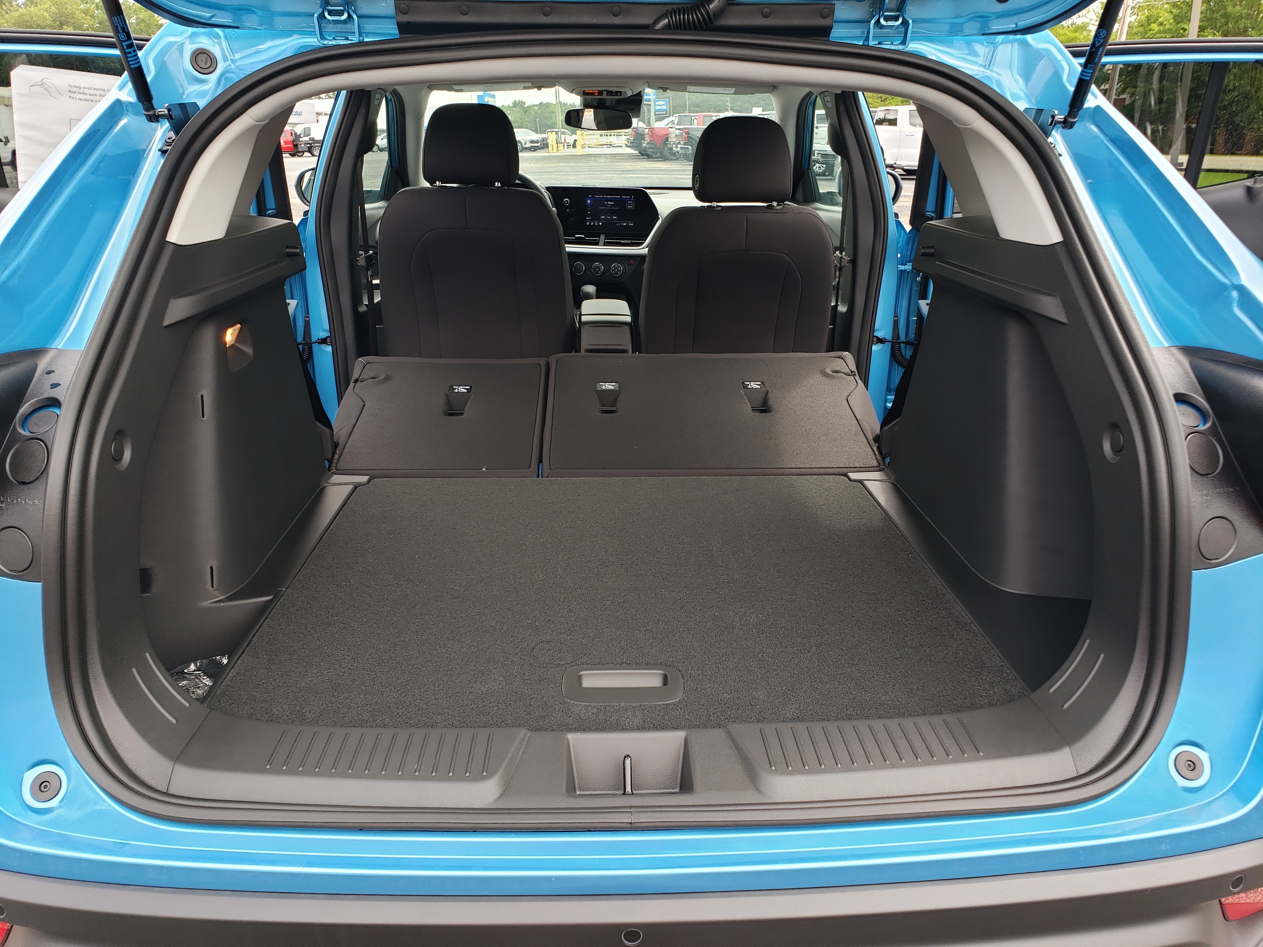 New 2026 Chevrolet Trax LS w/ LS Convenience Package FWD image 11