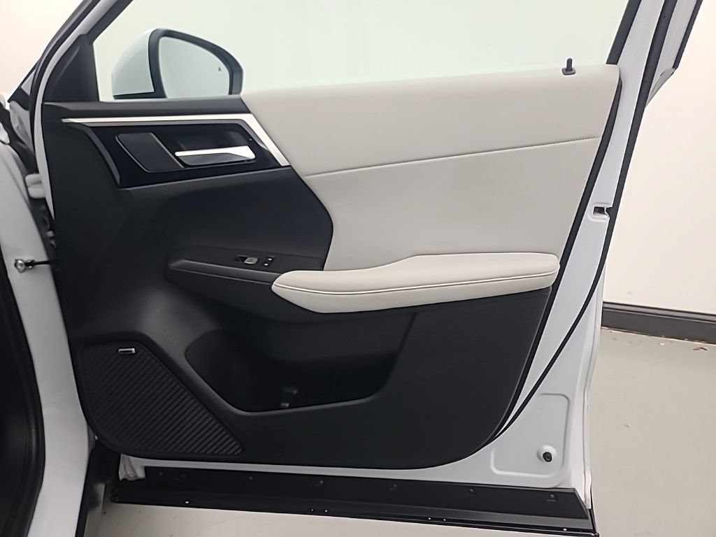 Used 2025 Mitsubishi Outlander SE AWD/4WD image 13