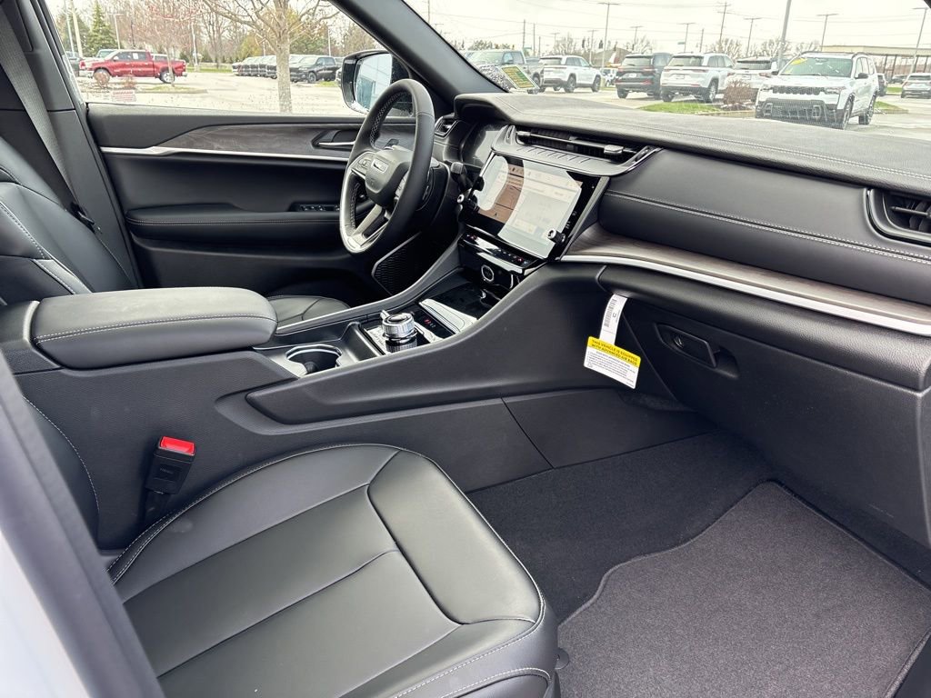 New 2026 Jeep Grand Cherokee Limited image 13