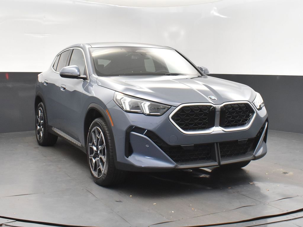 Used 2025 BMW X2 xDrive28i image 9