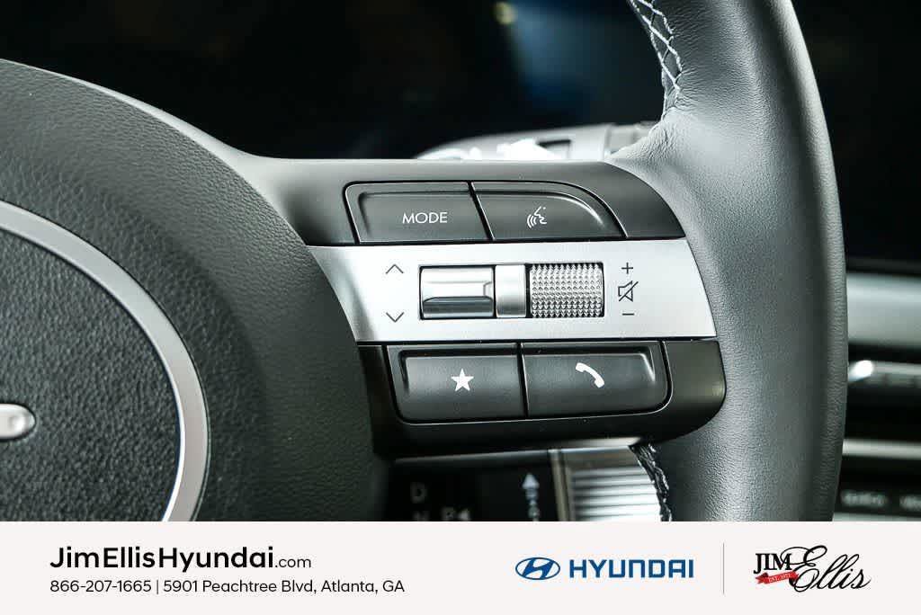 New 2025 Hyundai Sonata Limited FWD image 17