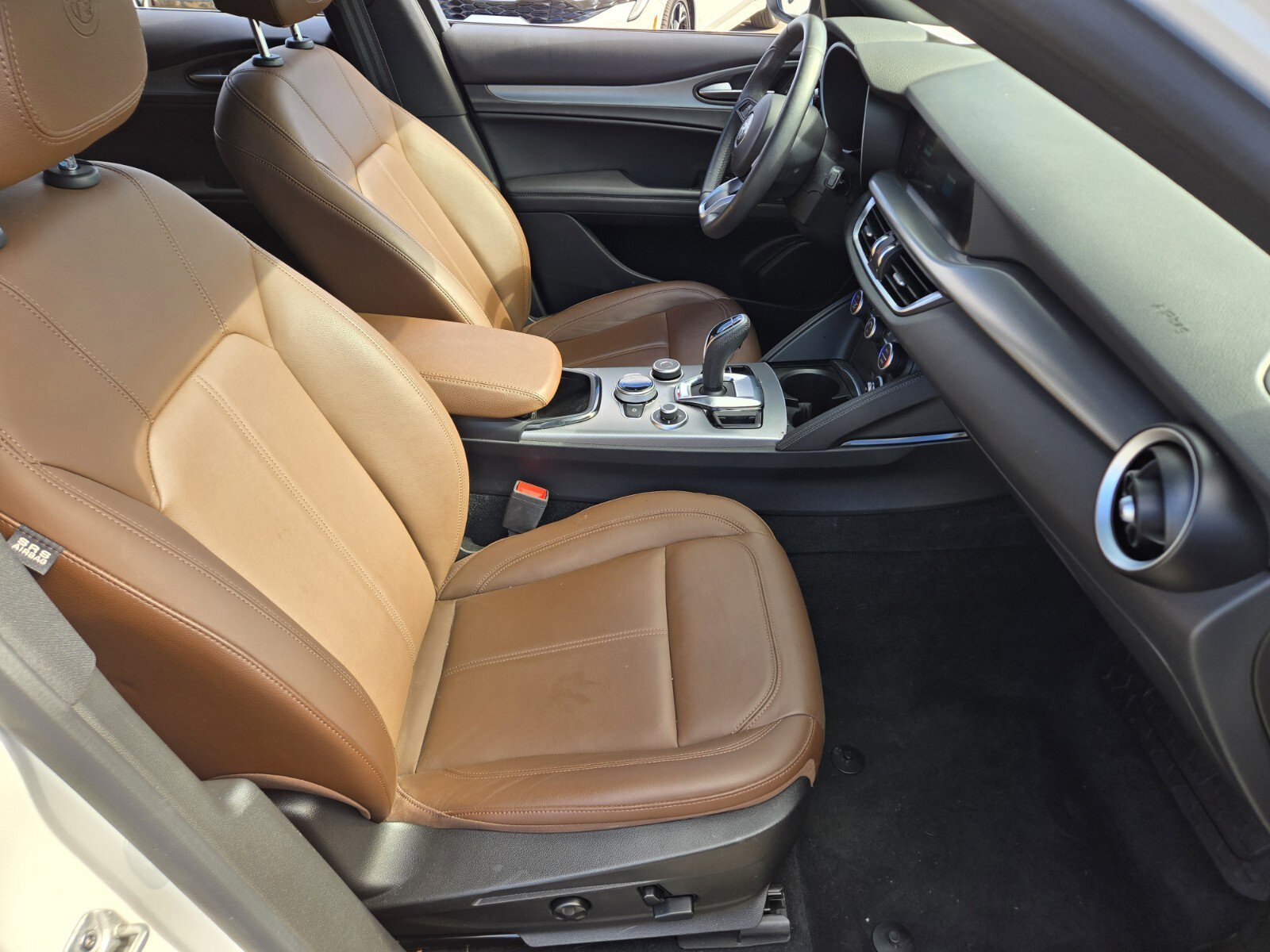 Used 2024 Alfa Romeo Stelvio Ti image 15