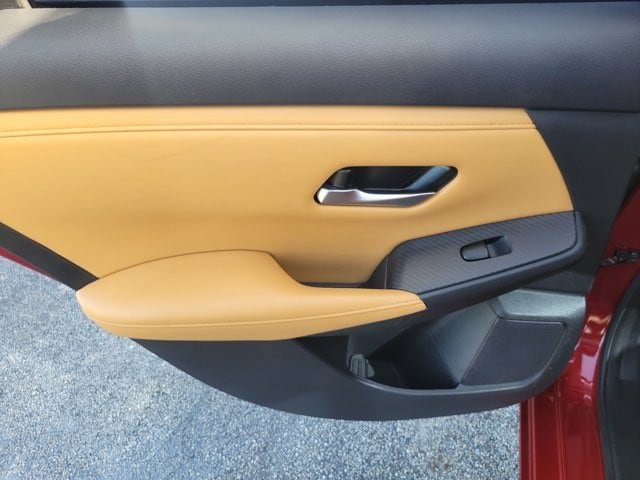 Used 2022 Nissan Sentra SV w/ SV Premium Package FWD image 17