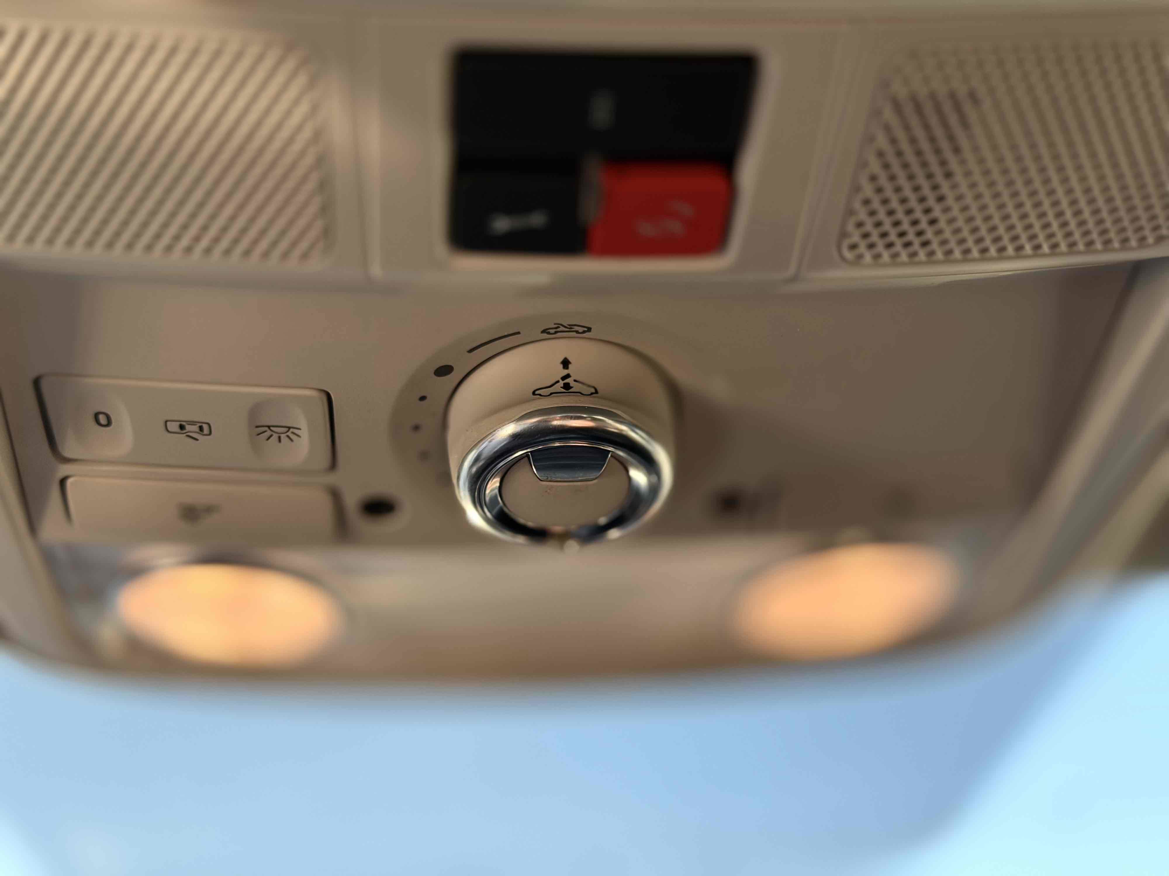 Used 2014 Volkswagen Jetta SE image 22