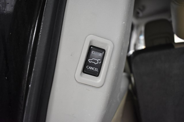 Used 2014 Nissan Armada Platinum w/ Platinum Reserve Package image 40