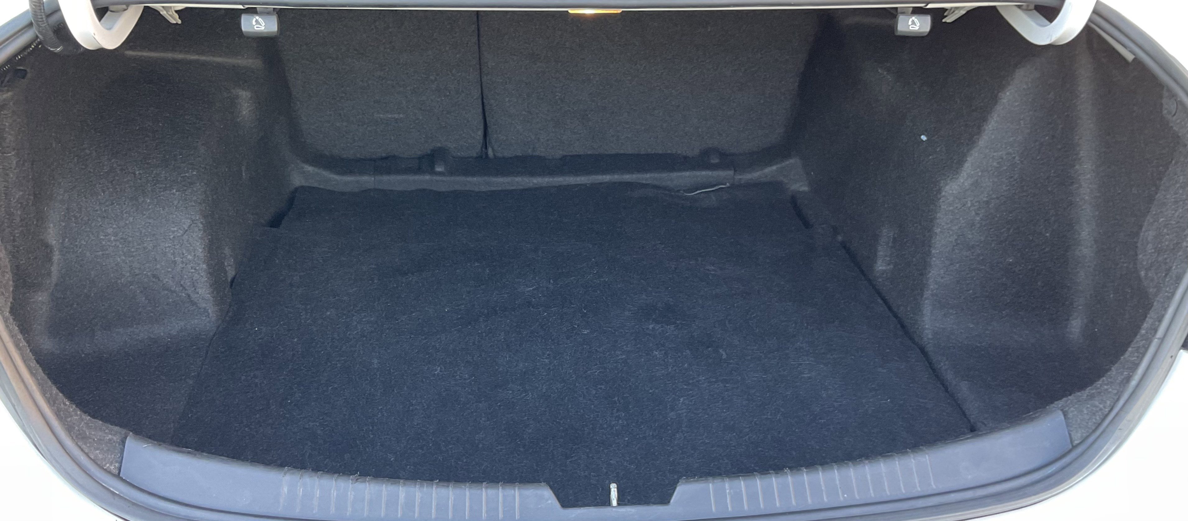 Used 2023 Chevrolet Malibu LT image 35