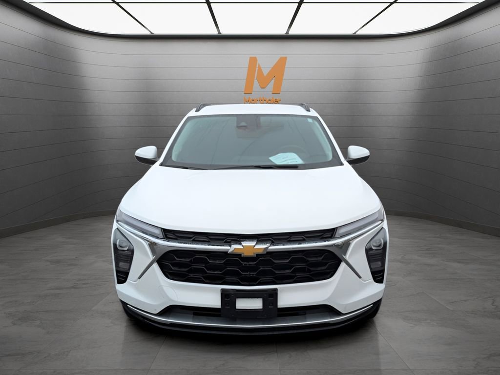Used 2024 Chevrolet Trax LT w/ Driver Confidence Package image 8