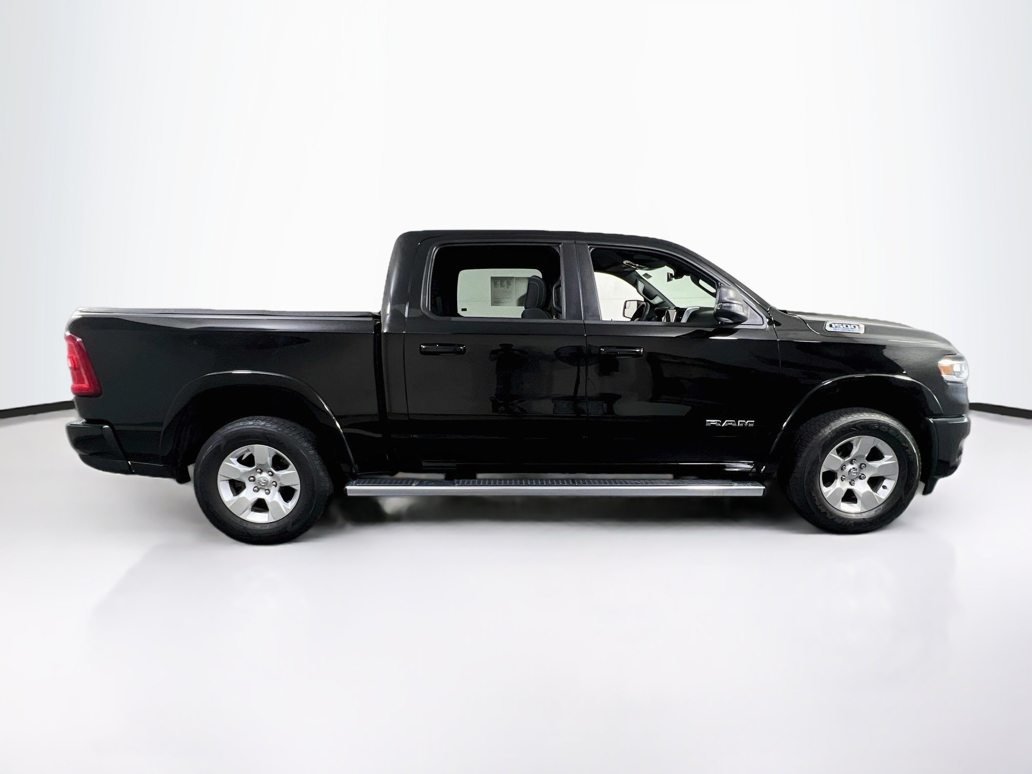 Used 2025 RAM 1500 Big Horn AWD/4WD image 4