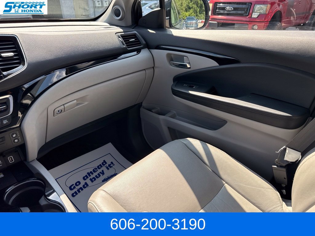 Used 2021 Honda Pilot Elite image 16