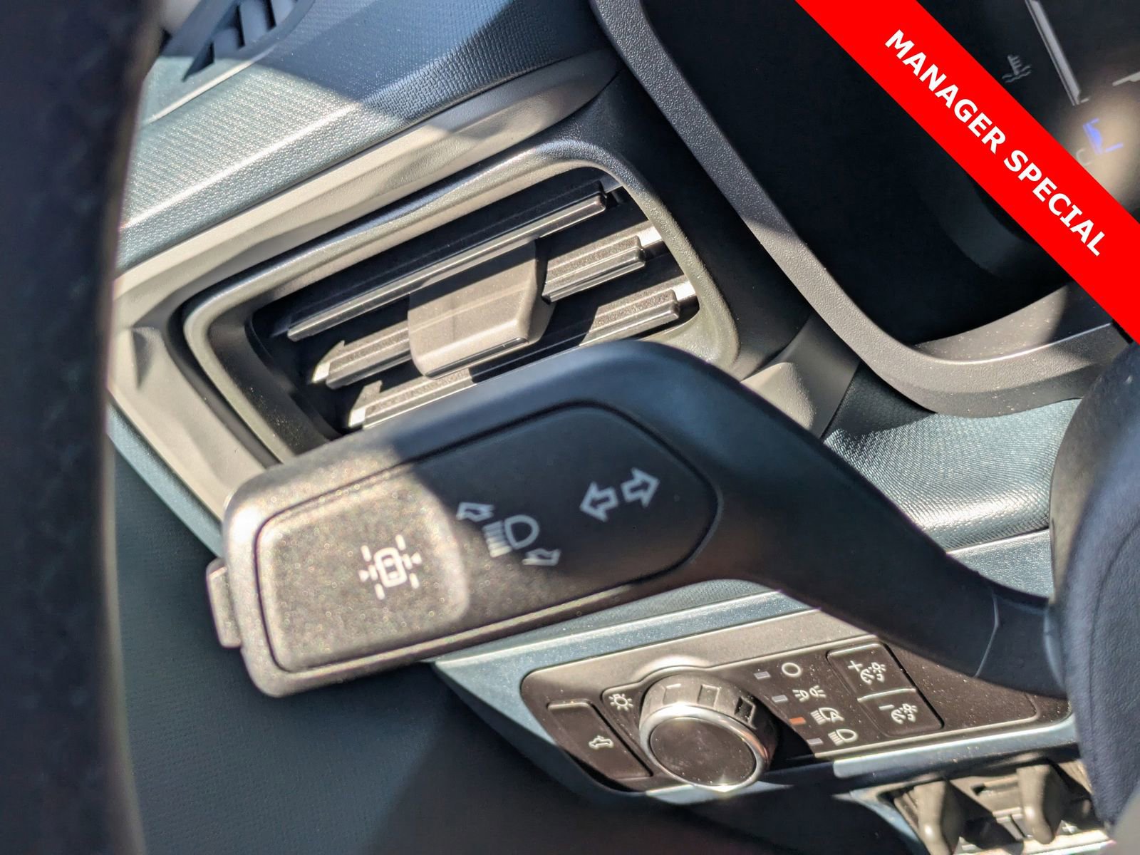 New 2025 Ford Maverick XLT w/ XLT Luxury Package image 28