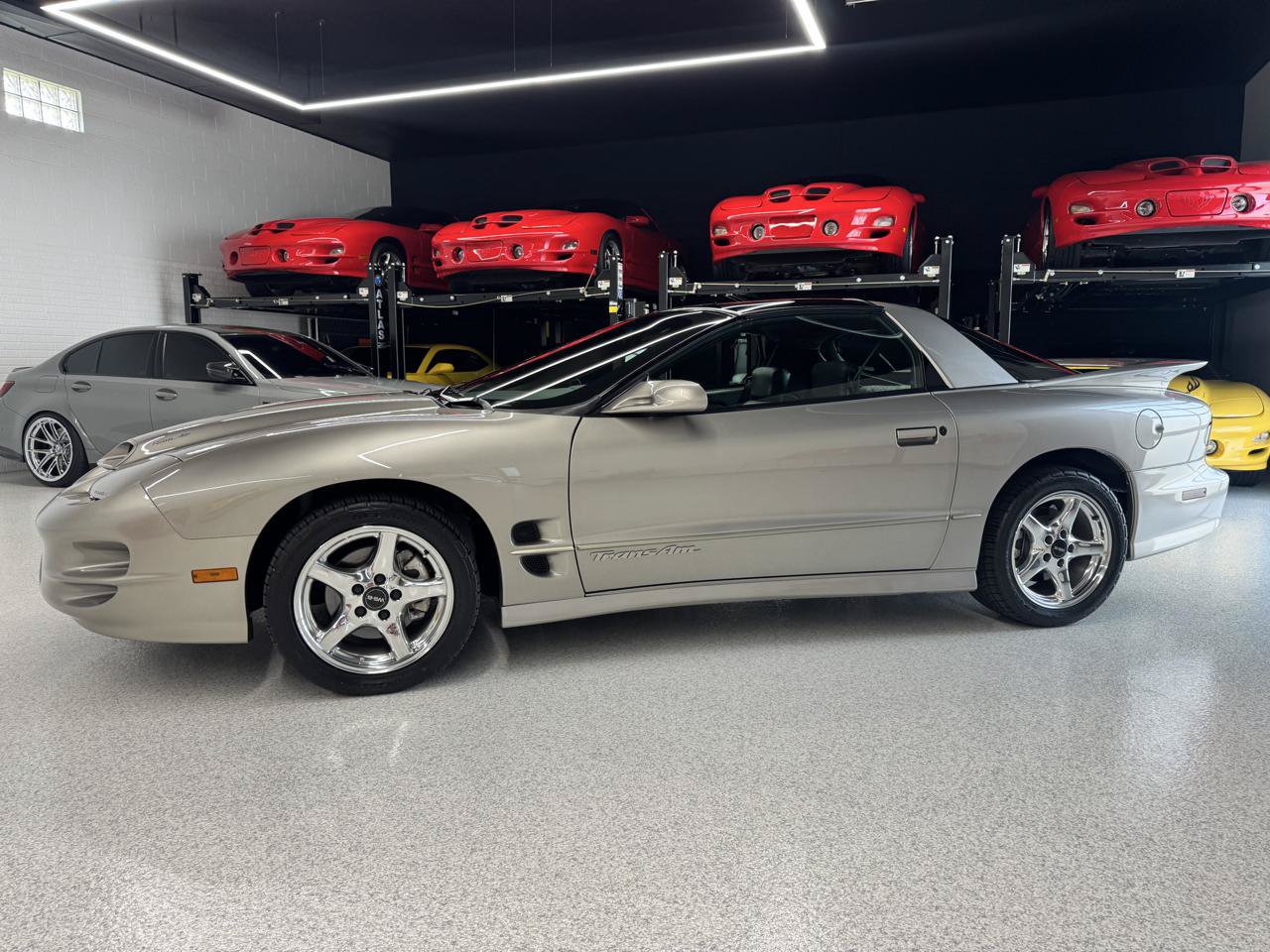 Used 2000 Pontiac Firebird Formula RWD image 7