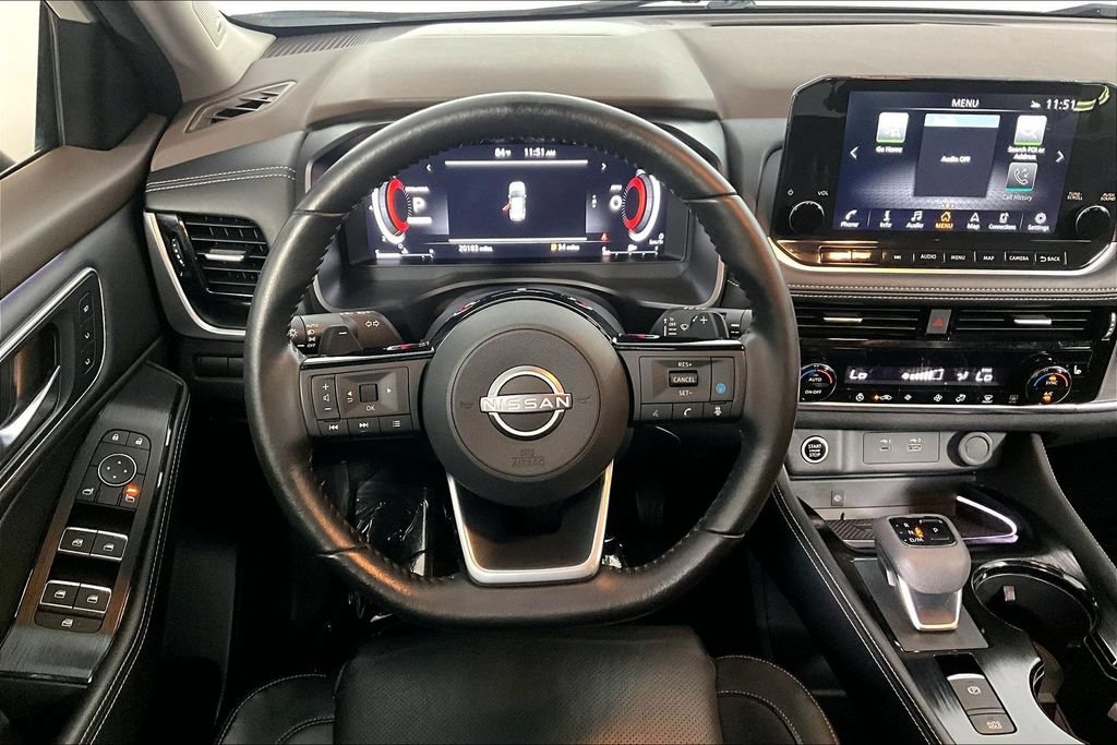 Used 2023 Nissan Rogue Platinum FWD image 5
