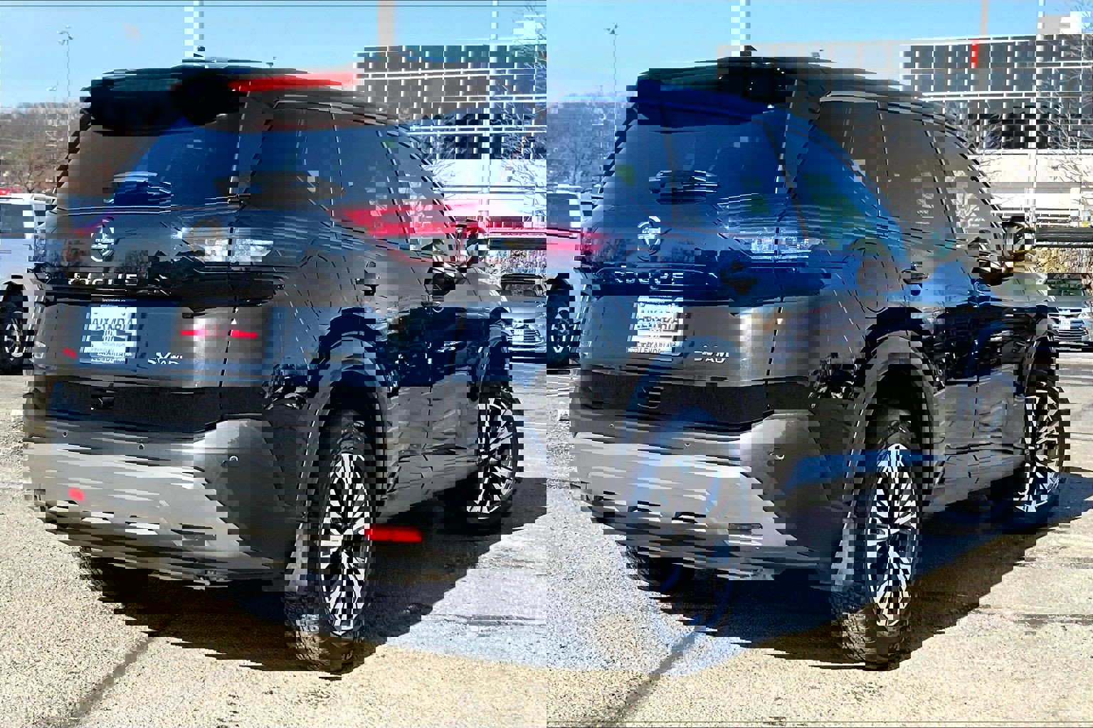 Used 2023 Nissan Rogue SV image 12